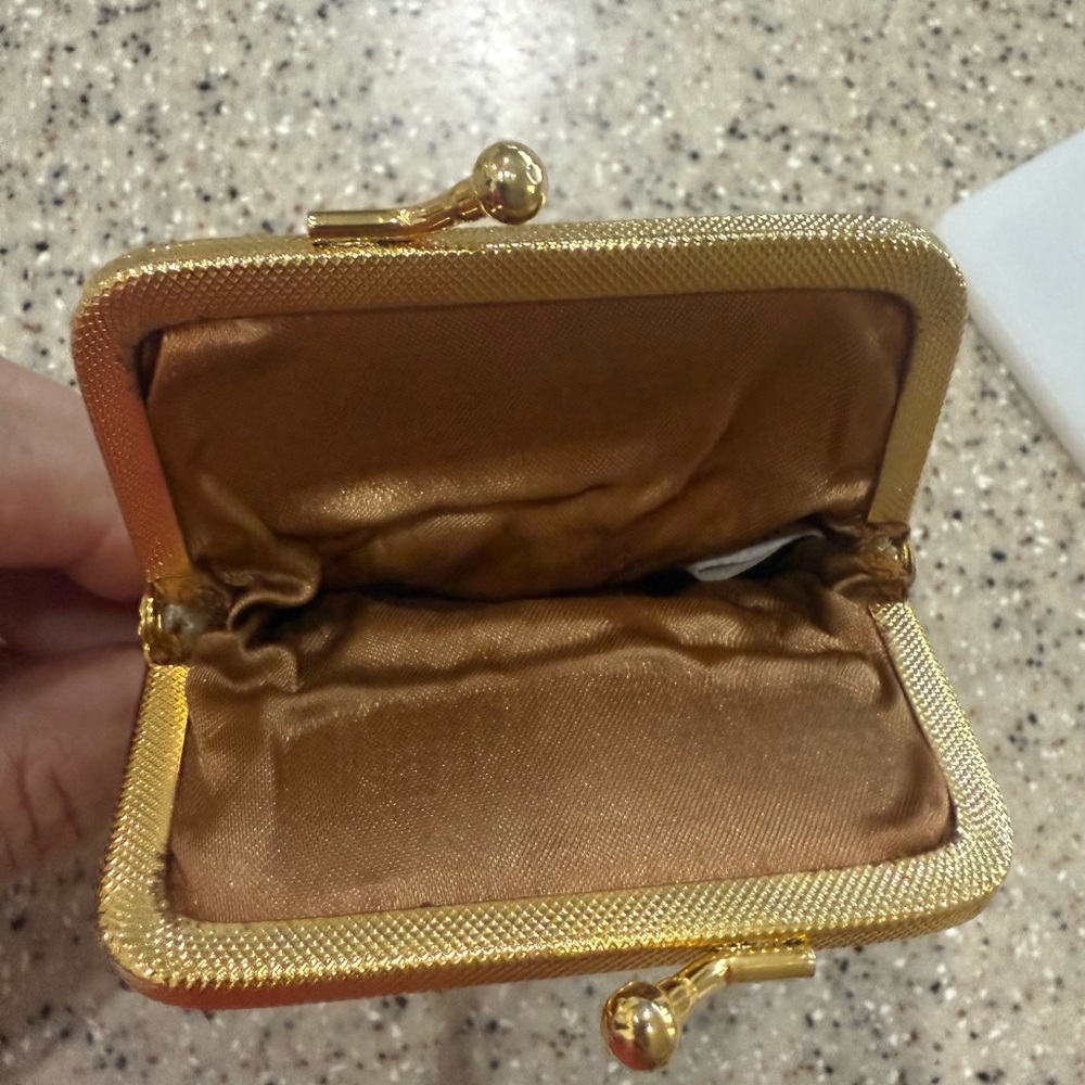 Gold Metal Mesh cigarette case with lighter pocket. Never used. - Picture 2 of 8